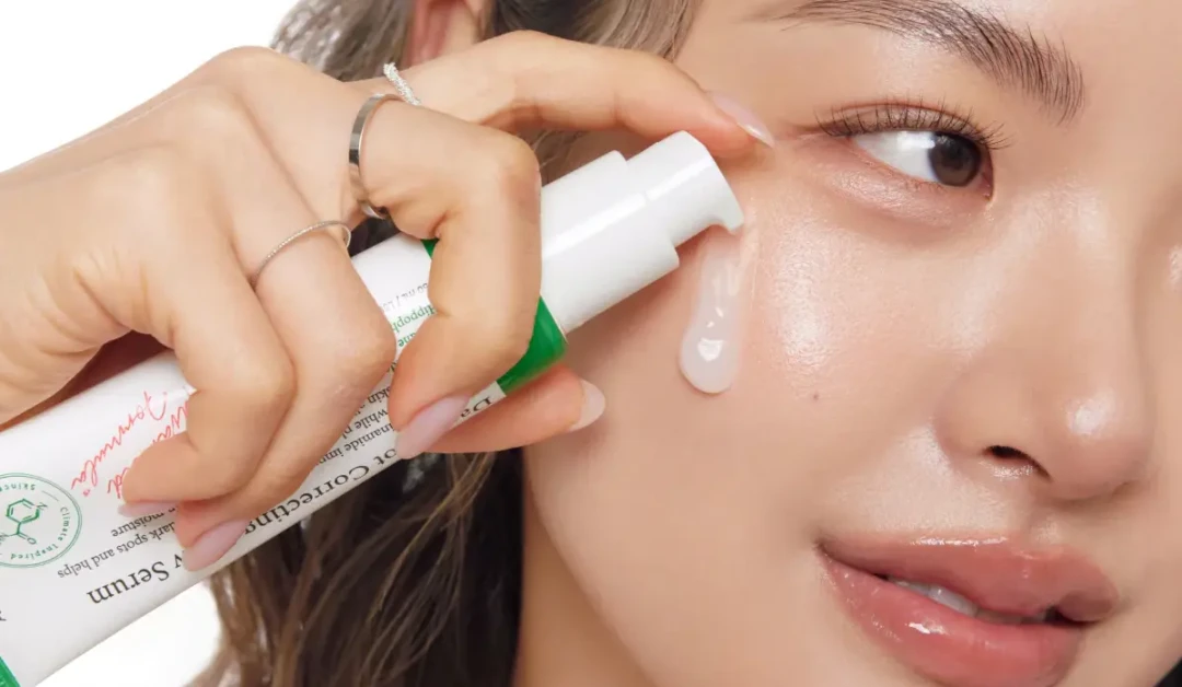 Glow natural fără transpirație: Secretele texturilor de tip esență și ser hibrid