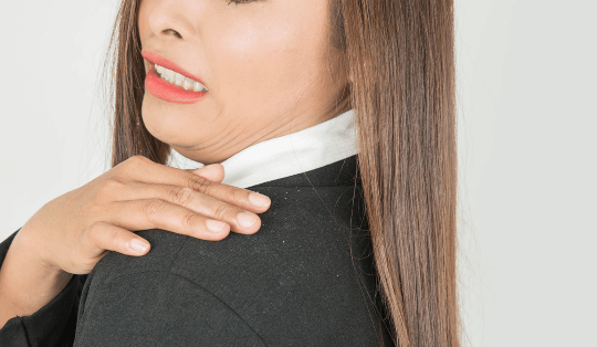 Este imposibil să nu observi. Mătreaţă. Cum să scapi?